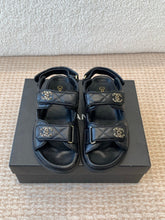 DAD SANDAL IN BLACK SHEEPSKIN